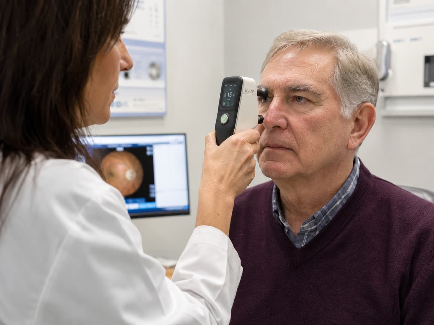 Qual é a pressão ocular normal?
